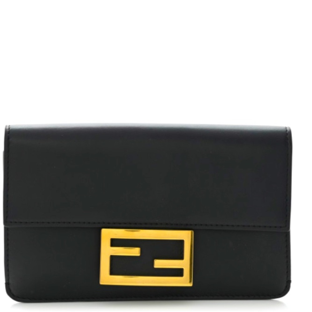 FENDI
Vitello King Mini Flat Baguette Black